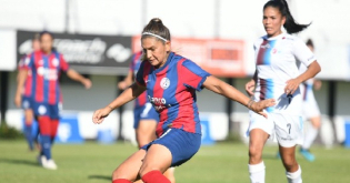 Victoria de las Santitas en el primer playoffs ante Sportivo Barracas
