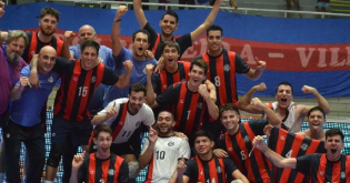 El vóley masculino de San Lorenzo ganó ante Estudiantes de La Plata por 3-1.