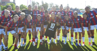 Las Santitas derrotaron por 2-1 a las Diablas, en Villa Domínico por la fecha 15 del Torneo AFA.