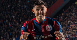 Romn Martinez gritando en Boedo su primer gol internacional 