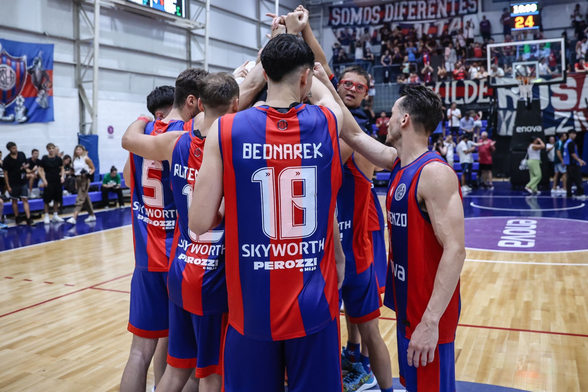 San Lorenzo consiguió una victoria clave ante Atenas