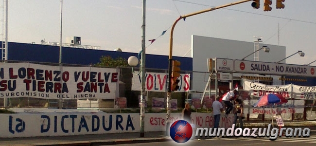 La gente de San Lorenzo quiere la devoluvin de los terrenos de Av. La Plata.