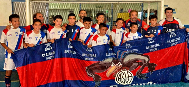 Los chicos de la sexta divisin del futsal que gritaron Campeones