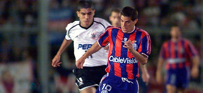 Romagnoli jug la ltima vez que el Cicln enfrent al Corinthians, en 2001. 