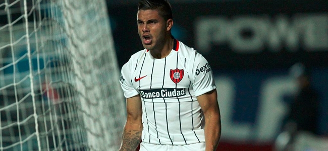 Villalba grita su gol ante Sarmiento el ltimo sbado por la noche.