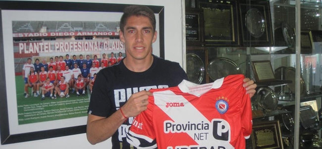 Leandro Navarro jugar en Argentinos al no tener lugar en el primer equipo del Cicln.