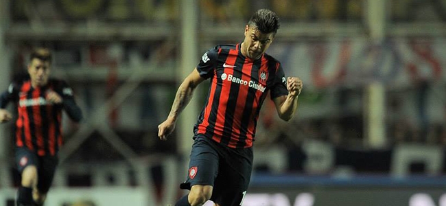 Hctor Villalba jugara en Bologna si el club italiano mejora su oferta.