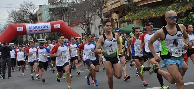 Se corri la octava carrera Delfo Cabrera por las calles de Boedo.