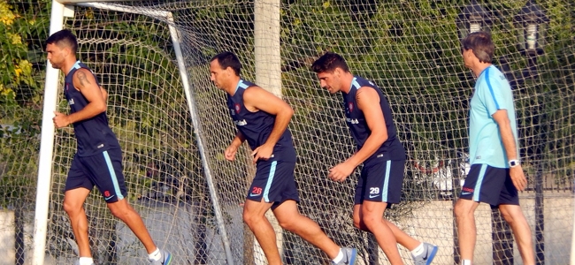 Nicols Navarro tuvo su primer entrenamiento con el plantel.