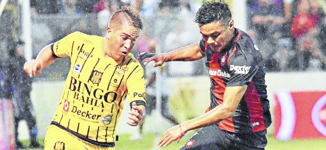Paulo Daz debut el ltimo martes con la camiseta nmero 17 de San Lorenzo.