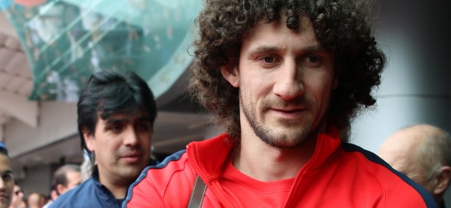 Coloccini firma autgrafos en Costa Rica (deportivosaprissa.com).