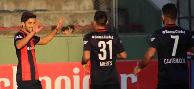 En imagen, los goleadores su reemplazante, el pibe Mieres (copaargentina.org).