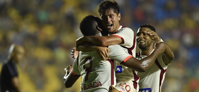 Universitario se acerca al grupo 4 de la Copa Libertadores.