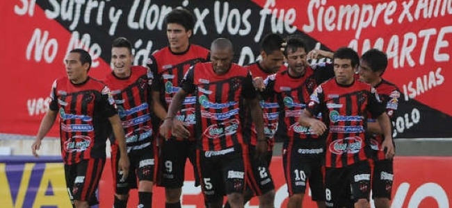 Patronato viene de perder 4 a 0 con Colón y se ubica vigésimo en la Superliga