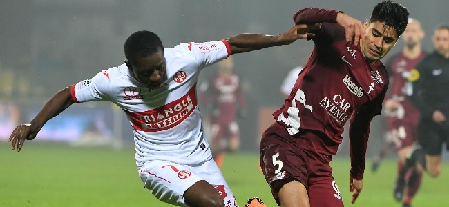 Poblete juega en el Metz de la Ligue 1 francesa. Tiene 25 años y surgió de Colón.