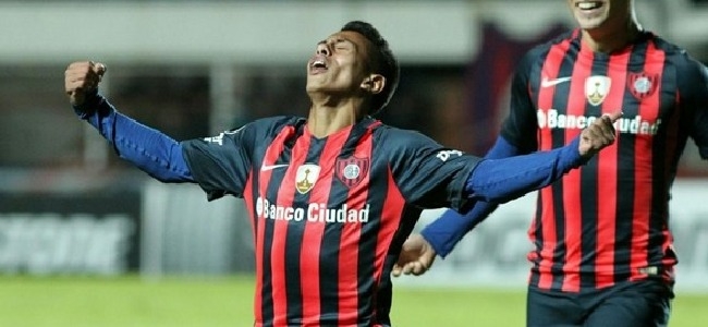 Nahuel Barrios en su gol 