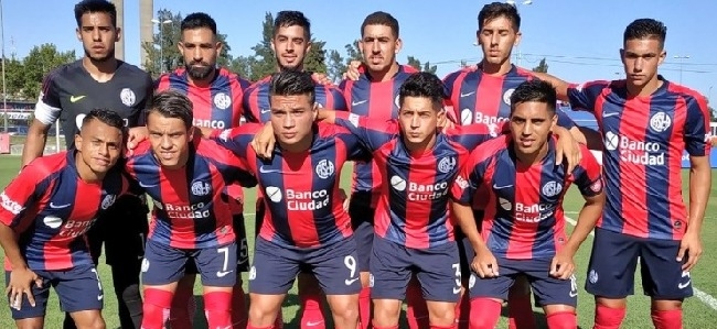 Formacin del equipo ante Independiente, con Nahuel Barrios y Ariel Rojas. 