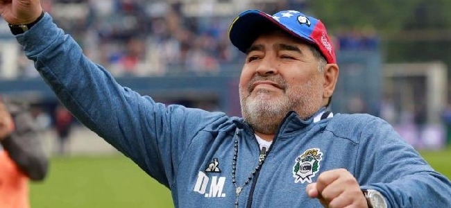 Diego Armando Maradona en la dirección técnica de Gimnasia LP