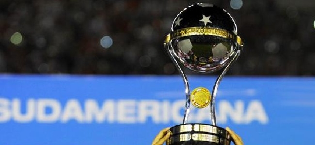 Copa Sudamericana que San Lorenzo supo obtener en la primera edicin (2002)