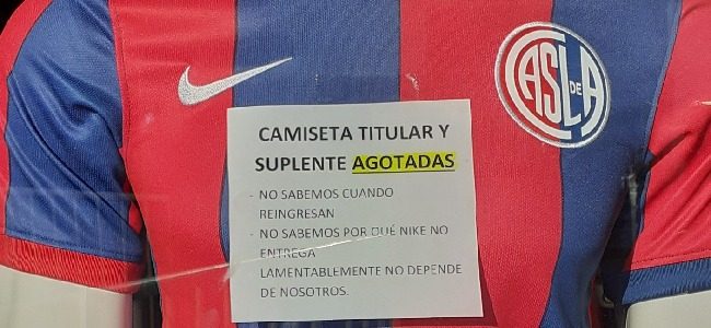 Pasteles Actor confirmar San Lorenzo intimará a Nike: ¿Por qué no hay camisetas? - Mundo Azulgrana - San  Lorenzo