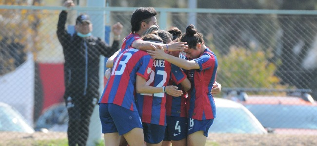 Las Santitas derrotaron por 3-0 a Estudiantes de Buenos Aires, en Cuidad Deportiva por la fecha 18 del Torneo AFA.