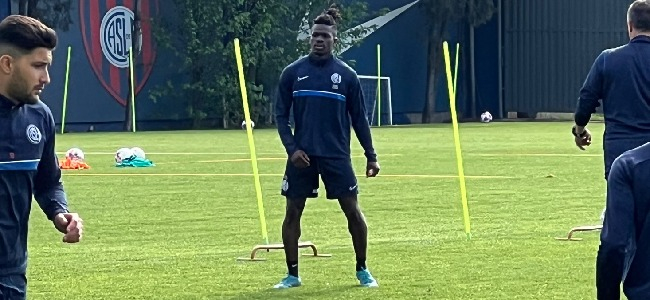 Abdel Razak, el Camerunés que entrenó con San Lorenzo y sueña con debutar en primera