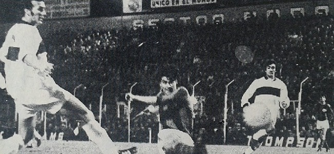 San Lorenzo goleaba a Gimnasia LP por 6 a 3. Esa noche el tucumano Jos Rafael Albrecht anotaba cuatro goles.