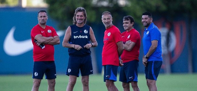 Insua prepara al equipo.