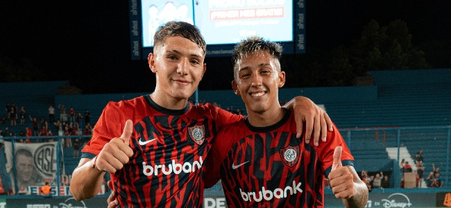 Branco Salinardi y Valentin Escalante tras sus debuts en primera. 