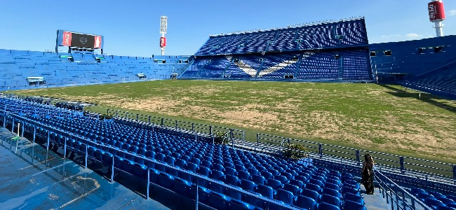 El campo de juego del Amalfitani previo al encuentro ante Platense.