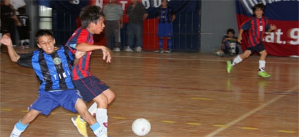 Partido del sbado en el San Martn, de Los Matdores de la Liga FEFI (Foto: H. Villalobos -MA)