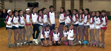 Parte del equipo de Patinaje Artstico de San Lorenzo de Almagro en el San Martn (Foto: MA)