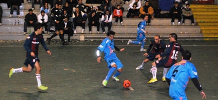 Momento de accin entre San Lorenzo y Kimberley y un empate (Foto: Pasin Futsal)