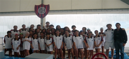 Los chicos de natacin y otra participacin en el torneo promocional de FENABA (Foto: MA)