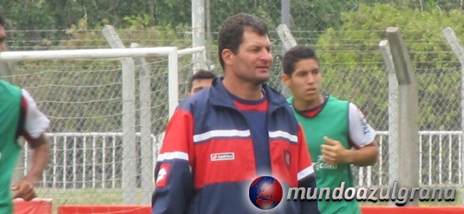 Biaggio en la prctica del plantel profesional. (Prensa CASLA)