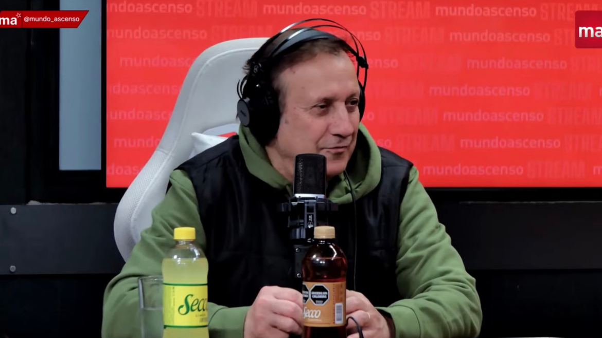 Walter Perazzo durante una entrevista en el programa Mundo Ascenso