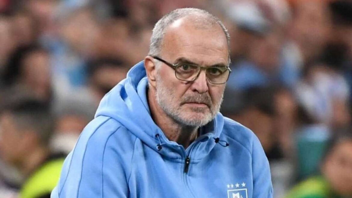 Bielsa, entrenador de la Selección de Uruguay.