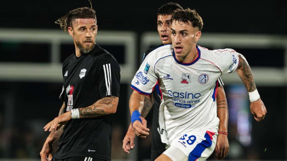 San Lorenzo y Deportivo Riestra por Copa Argentina.