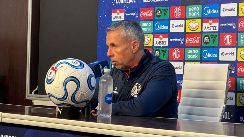 Gustavo Álvarez, entrenador de San Lorenzo.