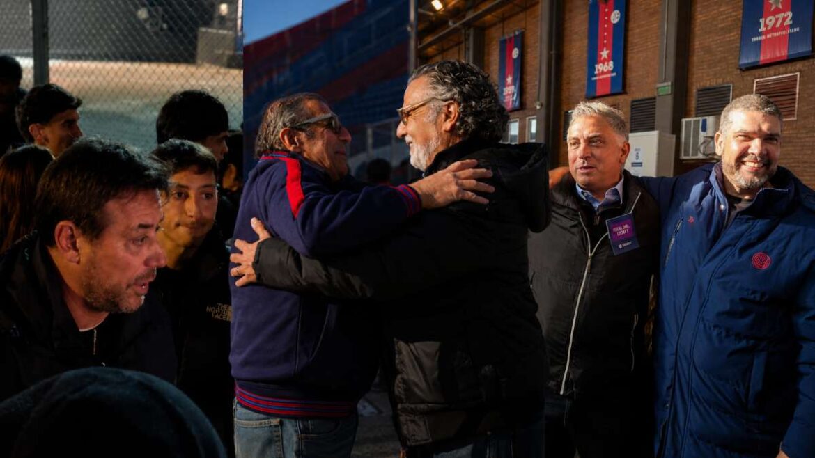 mensajes-declaraciones-candidatos-derrota-elecciones-san-lorenzo-costantino-francis-agote-mundo-azulgrana Costantino, Francis y Agote tras las elecciones en San Lorenzo.