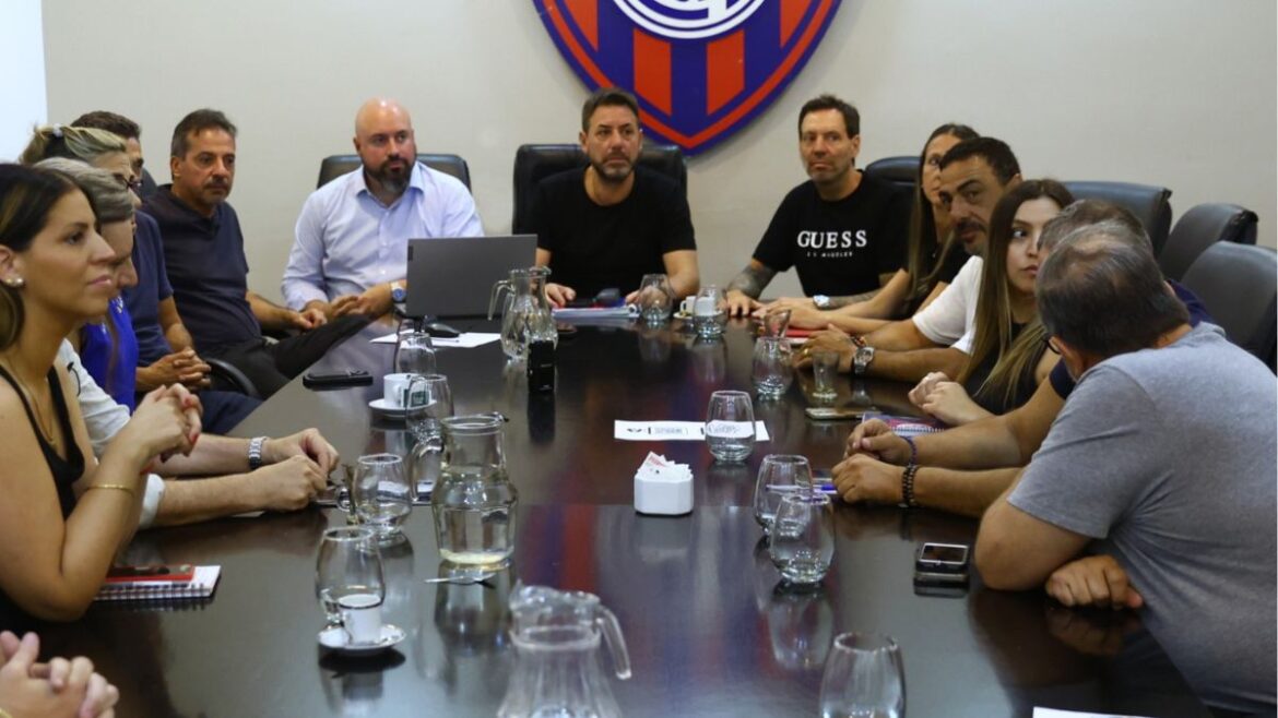 Comisión Directiva Martín Saiz y la CD de San Lorenzo