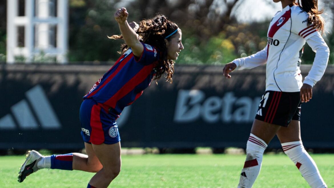 San Lorenzo festeja ante River tras romper el invicto