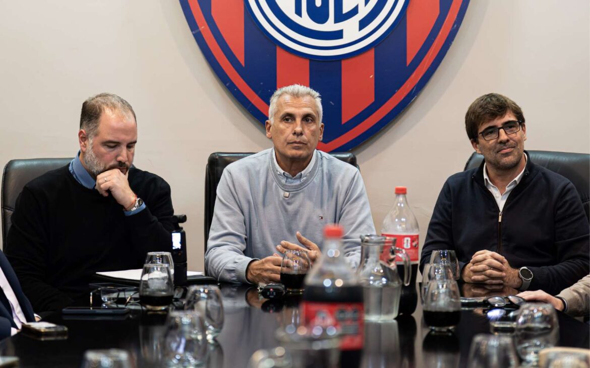 La flamante gesti&oacute;n del Cicl&oacute;n no puede resolver cuestiones clave en el f&uacute;tbol profesional.