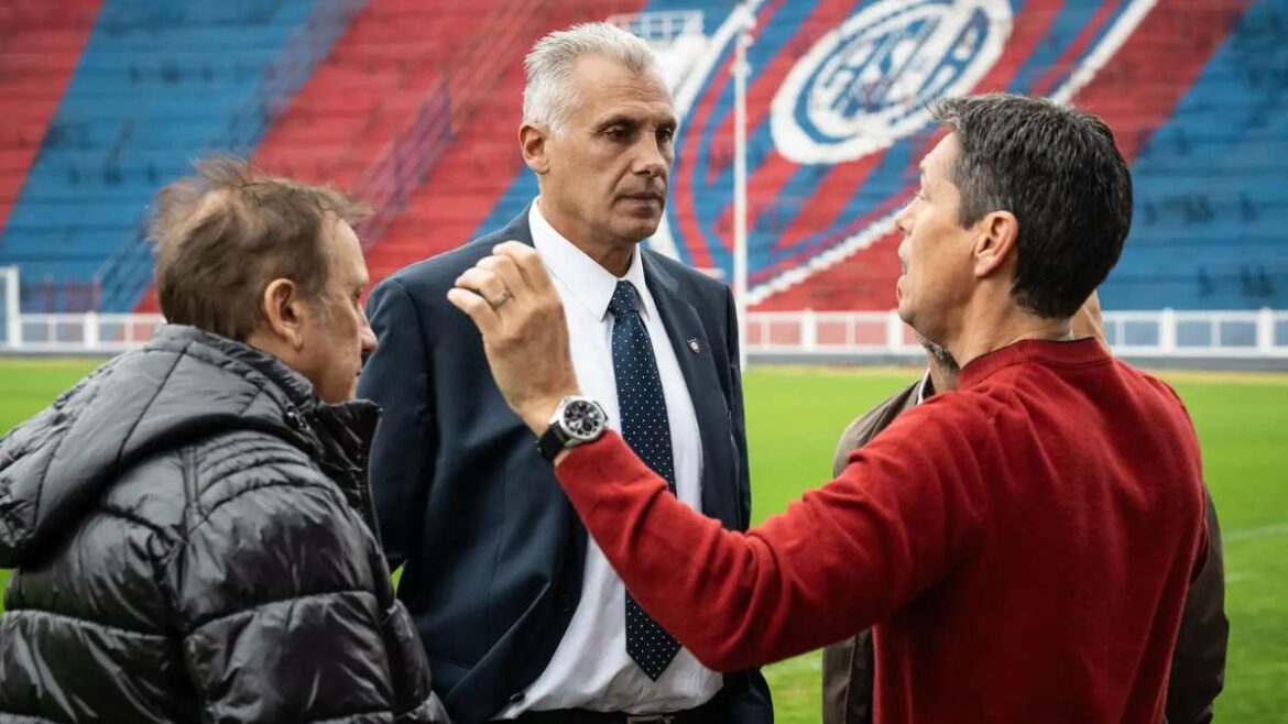 marcelo-culotta-gustavo-alvarez-decision-entrenador-san-lorenzo-casla-mundo-azulgrana Marcelo Culotta junto a Walter Perazzo y Guillermo Franco.