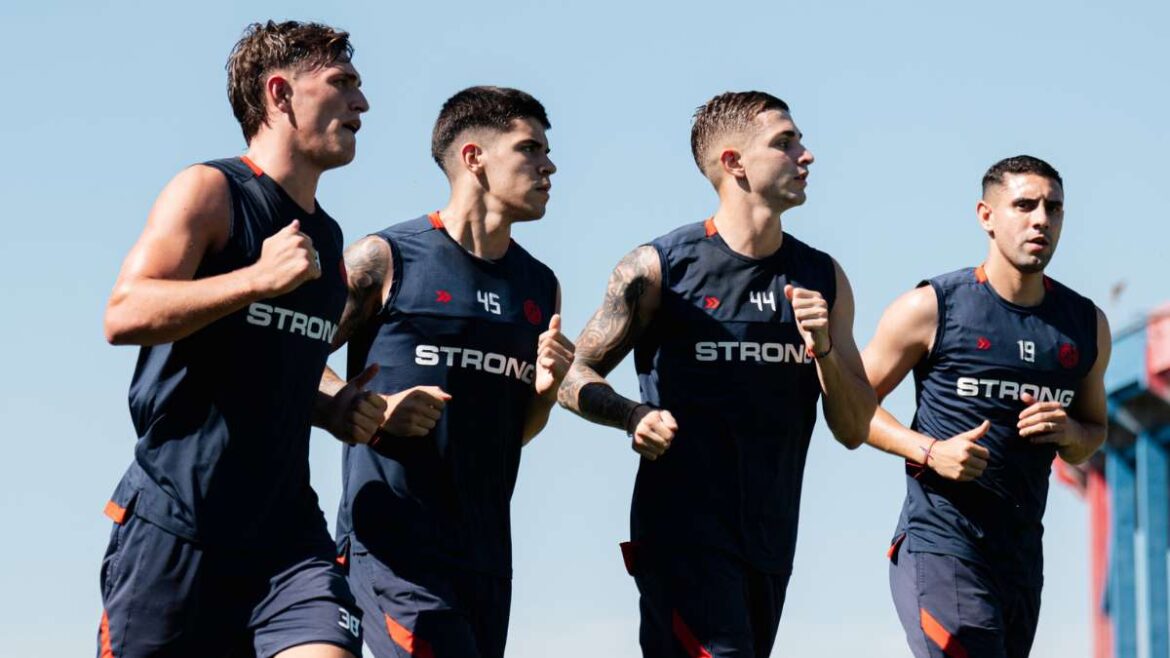 pretemporada-san-lorenzo-plantel-regreso-entrenamientos-casla-gustavo-alvarez-mundo-azulgrana El plantel de San Lorenzo vuelve el 22 a los entrenamientos.