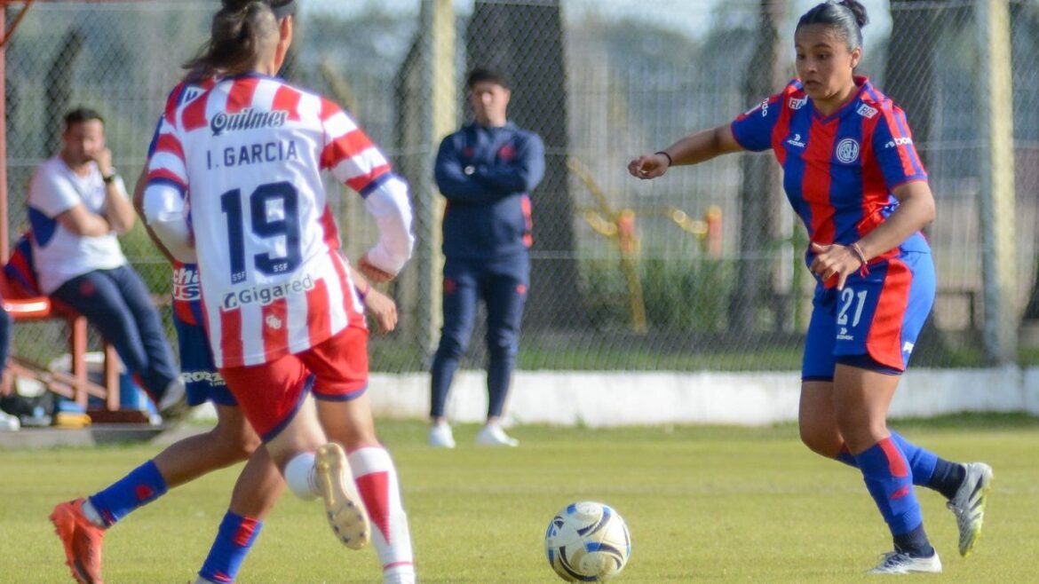San Lorenzo gan&oacute; y sigue l&iacute;der.
