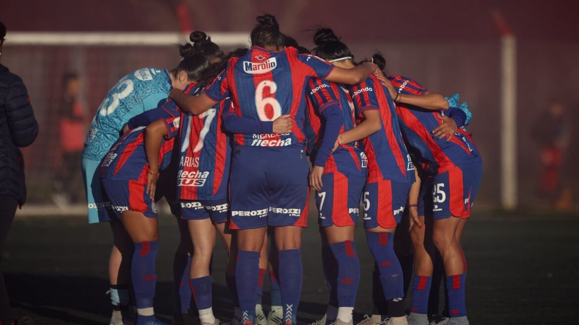 Las Santitas, San Lorenzo Las Santitas buscan consagrarse campeonas del Torneo Apertura.